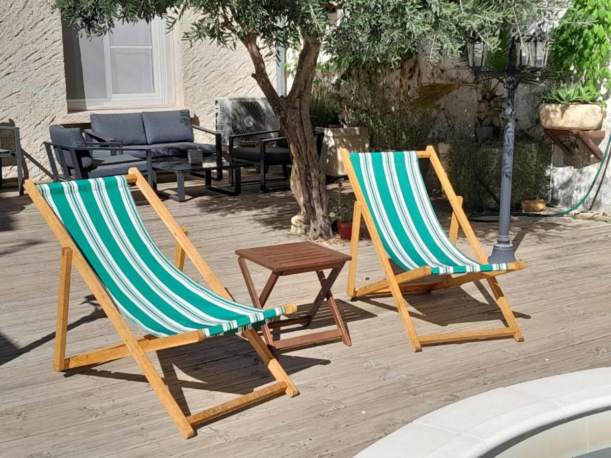 La Pause Sous Le Pin B&B Chambres D'Hotes Capestang Eksteriør bilde