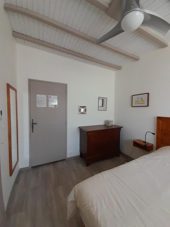 La Pause Sous Le Pin B&B Chambres D'Hotes Capestang Eksteriør bilde